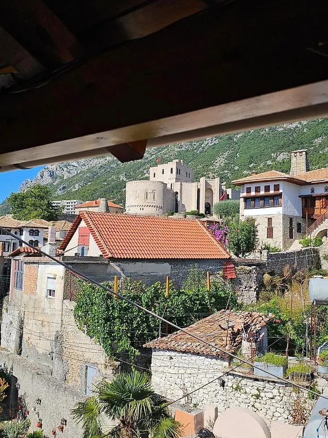 Pensión Hotel Castle - Inside,Voga Guesthause Krujë