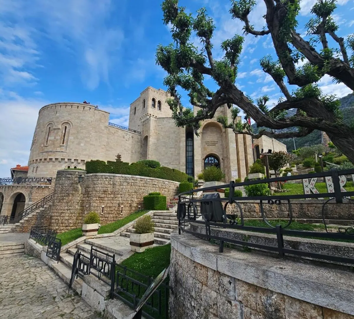 Hotel Castle - Inside,Voga Guesthause Krujë